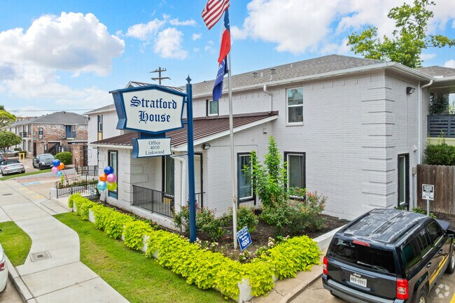 Building Photo - Stratford House Apartments
