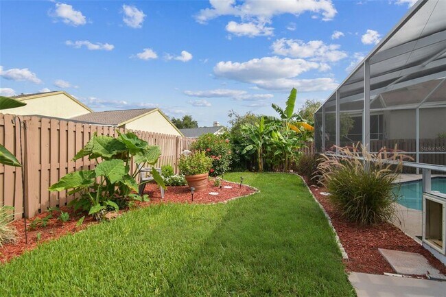 Building Photo - 9408 Bluebird Dr