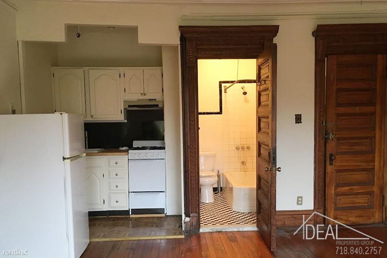 Foto del edificio - 831 Carroll St