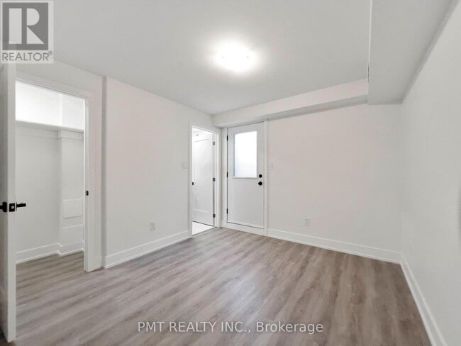 Building Photo - 531 Delaware Ave N
