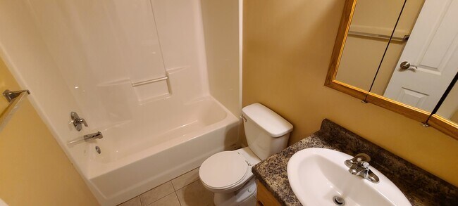Foto del edificio - 202 Stone Creek Dr
