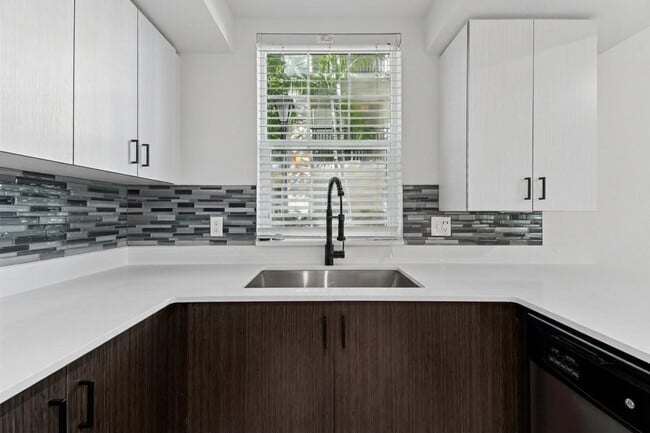 Interior Photo - Ryder Place at Wellington