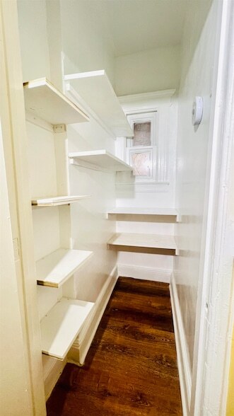 Foto del edificio - 212 Wilkinson Ave