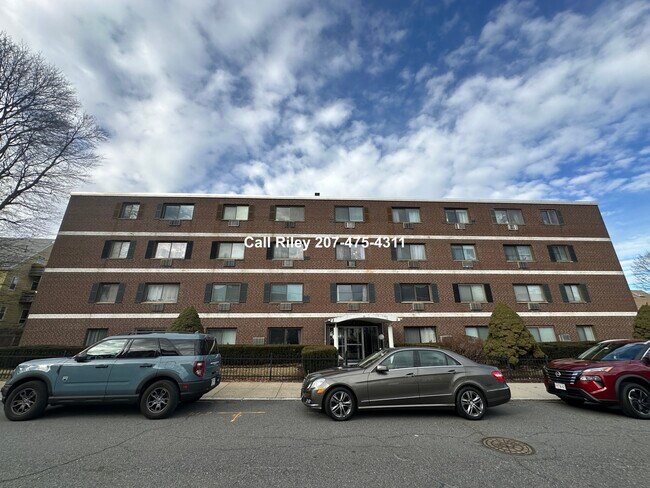 Foto del edificio - 35 Glencoe St