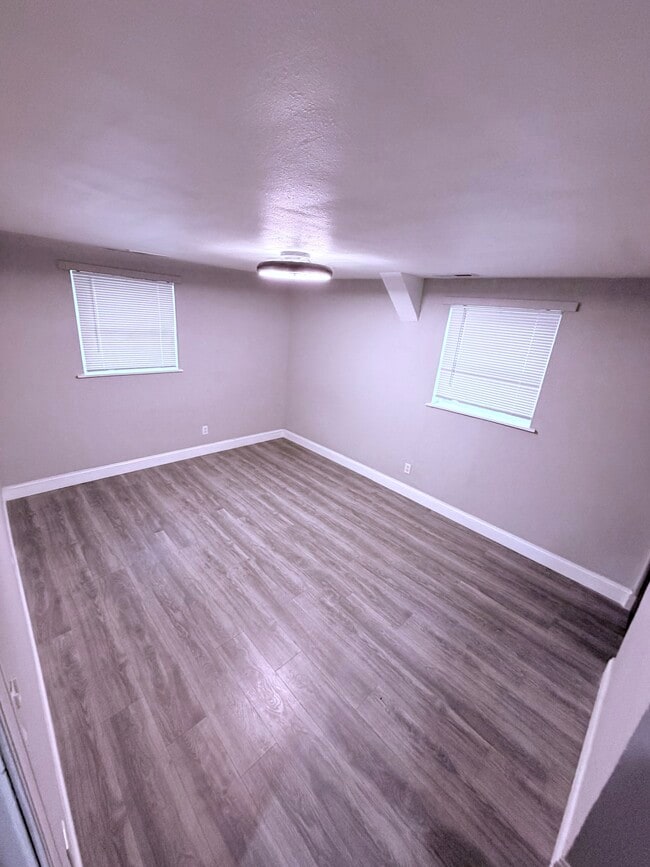 Building Photo - 1384 Behles Ave