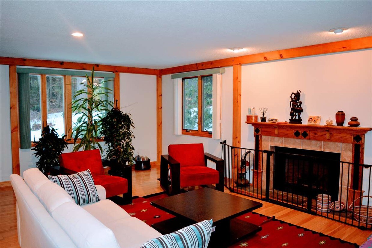 52 Anderson Pond Rd, Grantham, NH 03753 House Rental in Grantham, NH