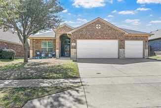 Building Photo - 5321 Thornbush Dr
