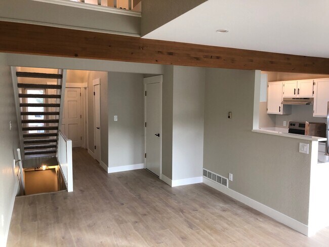 Building Photo - 3174 Buckboard Dr