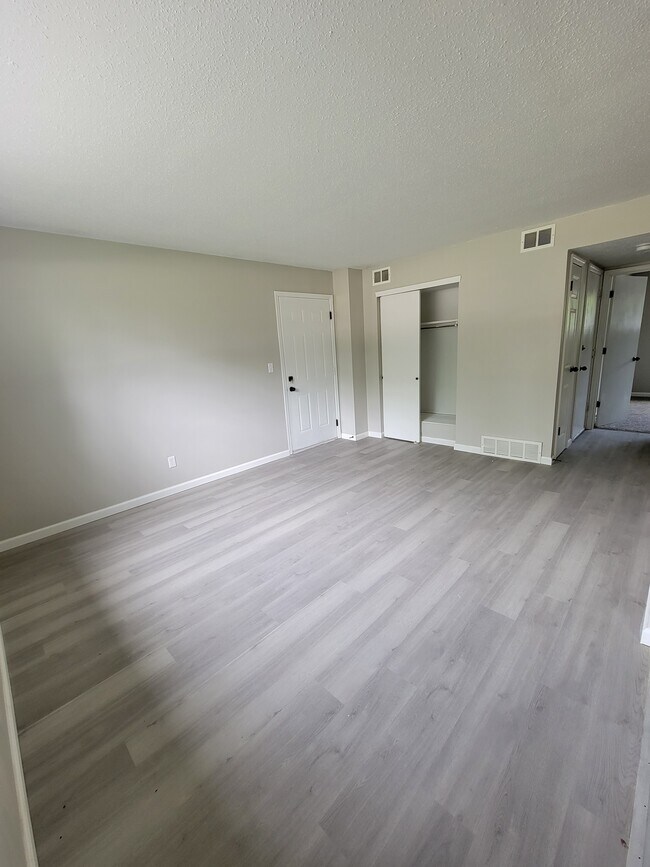 Living Room - 3528 Heatherton Dr