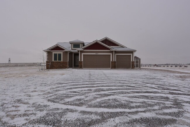 Foto del edificio - Large Home on Acreage!