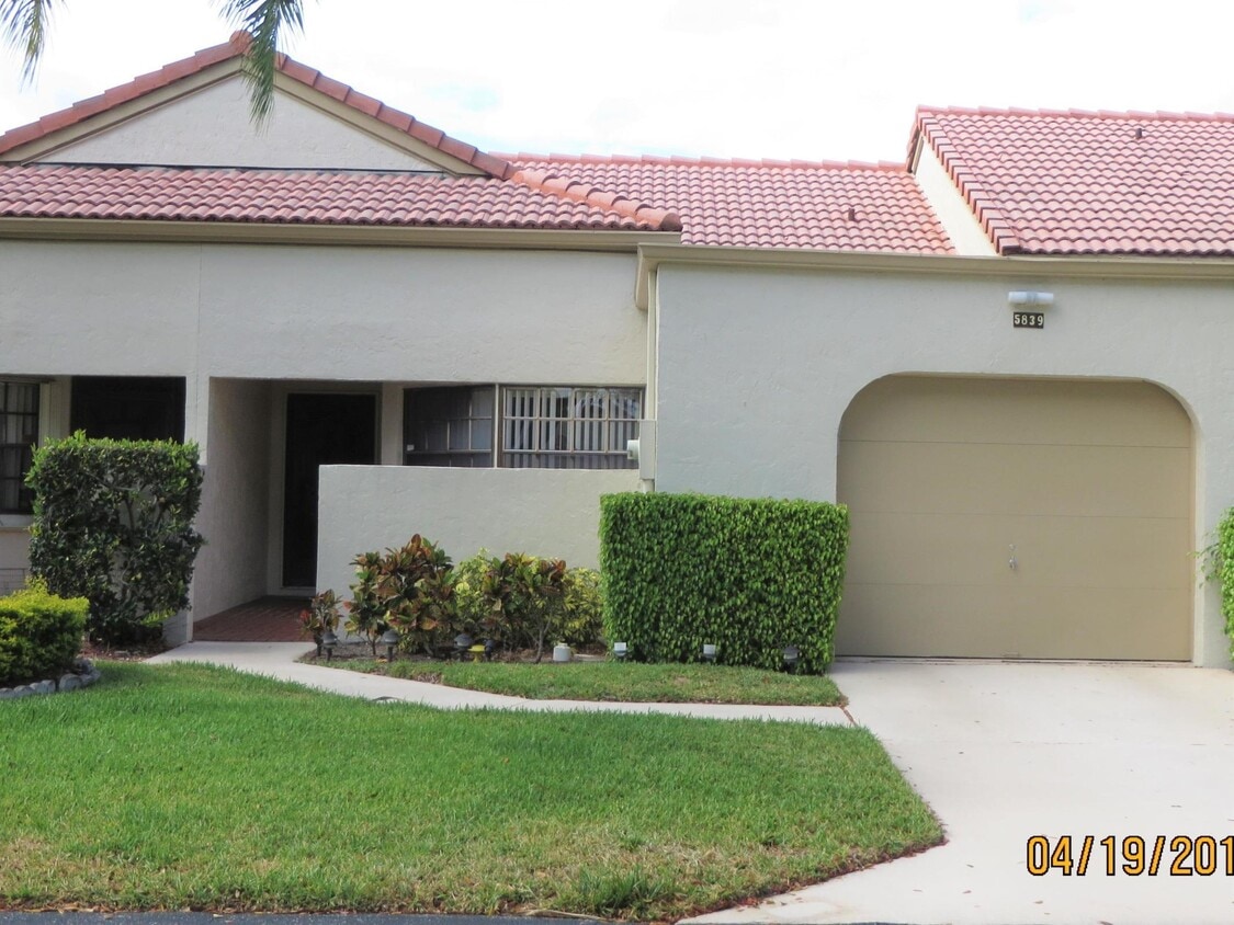 5839 Parkwalk Cir W, Boynton Beach, FL 33472 House for Rent in