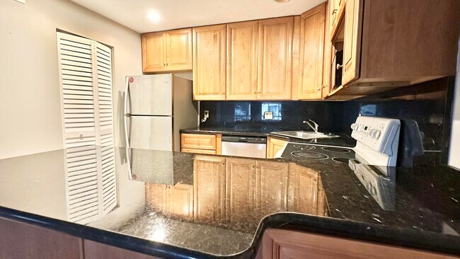 Building Photo - 4988 Sable Pine Cir