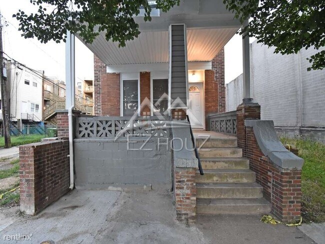 Building Photo - 1 br, 1 bath Apartment - 2402 Lakeview Ave,3