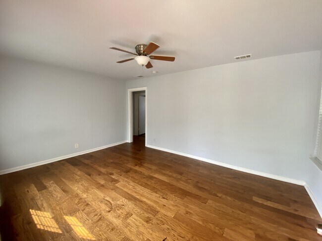 Foto del edificio - 609 W Odell St
