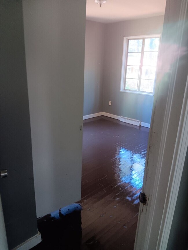 Building Photo - 1234 Glen Erin St