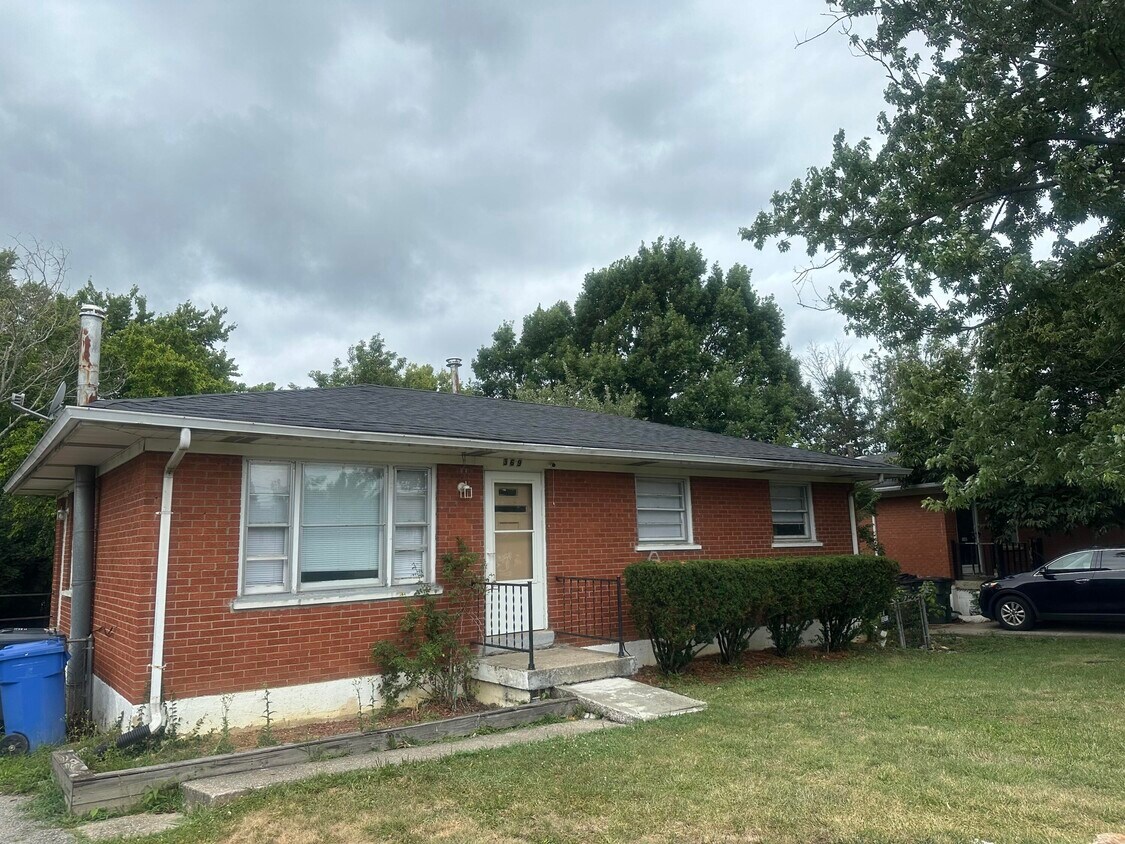 Primary Photo - 369 Mulberry Dr