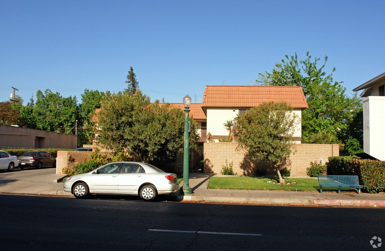 Building Photo - 1041 N Fulton St