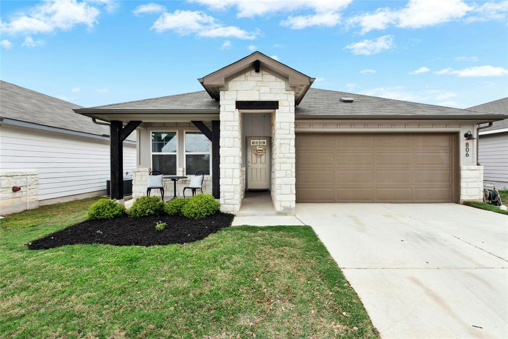 Foto principal - 806 Vineyard Falls Rd