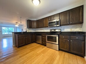 Building Photo - 35a Chilmark St