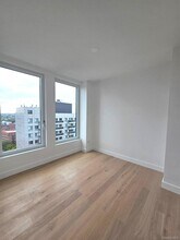 Building Photo - 136-18 Maple Ave