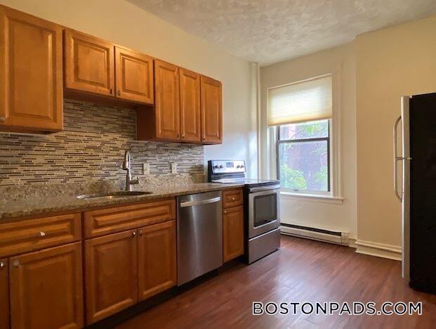 Foto del edificio - 614 Columbus Ave