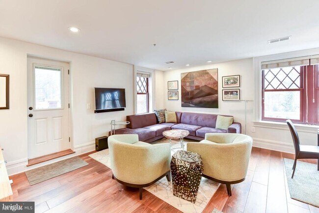 Building Photo - 2 br, 2 bath Condo - 2829 Sacks St