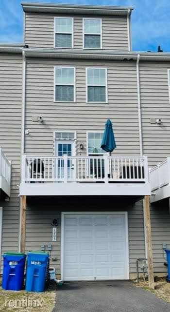 Building Photo - 3 br, 4.5 bath House - 1203 Trenton Pl SE