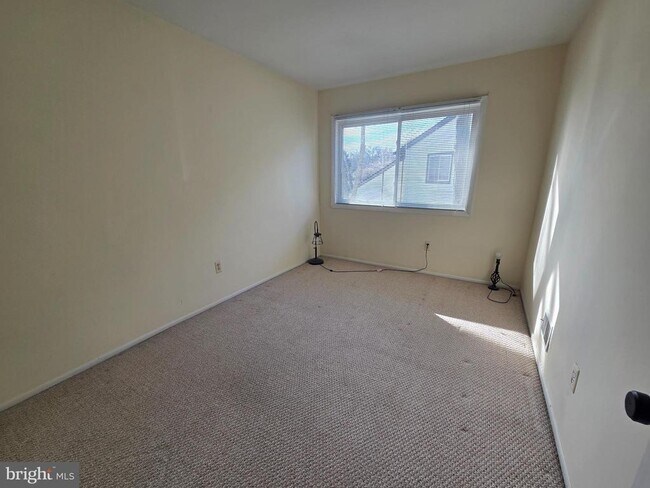 Foto del edificio - 1729 Leisure Way