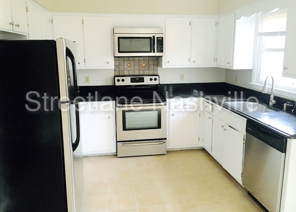 Building Photo - 105 Wintergreen Ct