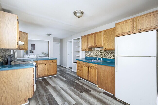 Foto del edificio - 621 E Meyers Ave