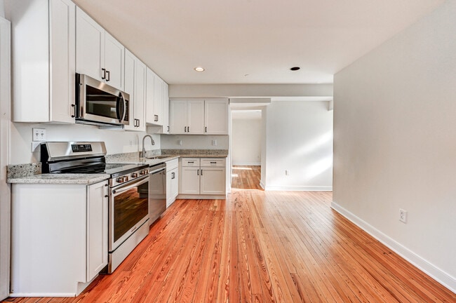 Building Photo - 804 Oella Ave