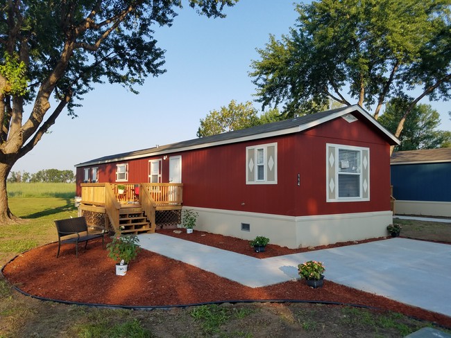Building Photo - Kingswood Estates