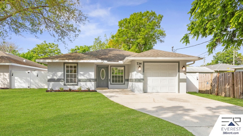 Photo - 734 Flora Street