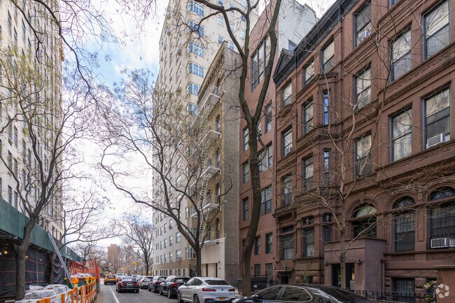 Building Photo - 2 W 90th St