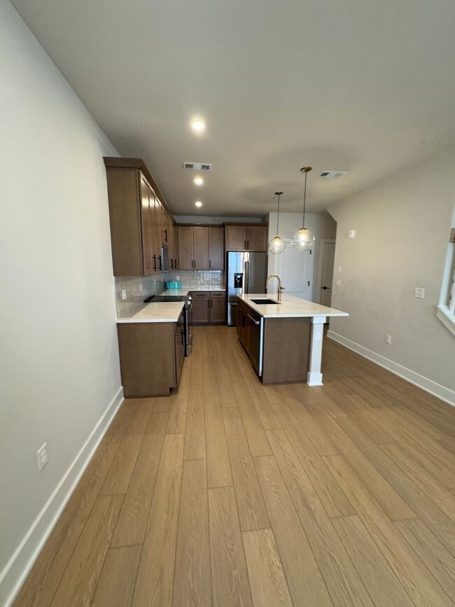 Foto del edificio - Stylish West Nashville 3 bed 2.5 bath - Pet Friendly