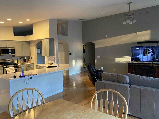 Foto del edificio - 1500 Hannah Ct