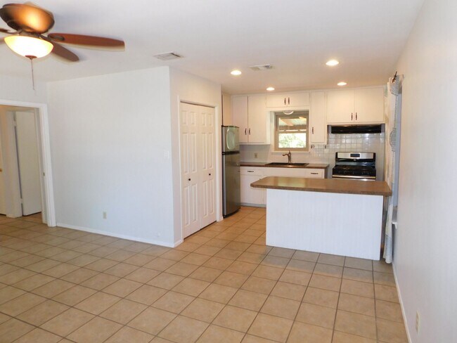 Foto del edificio - South Austin 2/2 with office