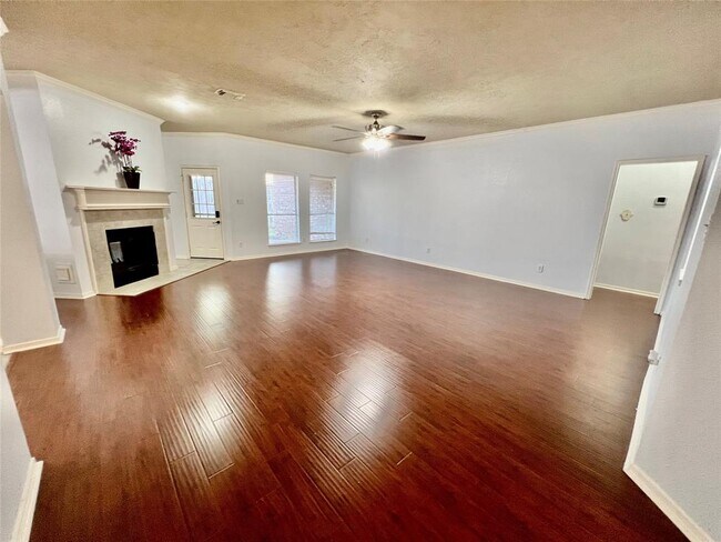 Building Photo - 15522 Oxenford Dr