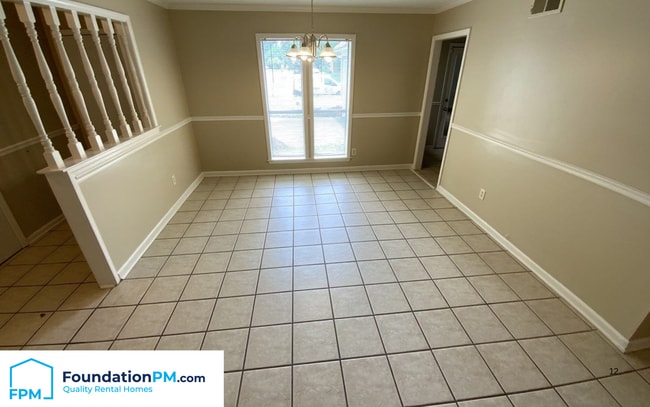 Building Photo - 6044 Rosewind Cir W