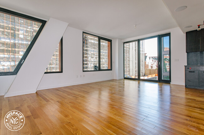 Building Photo - 54 Noll St
