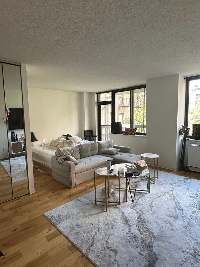 Foto del edificio - 403 E 62nd St