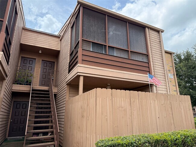 Building Photo - 10555 Turtlewood Ct