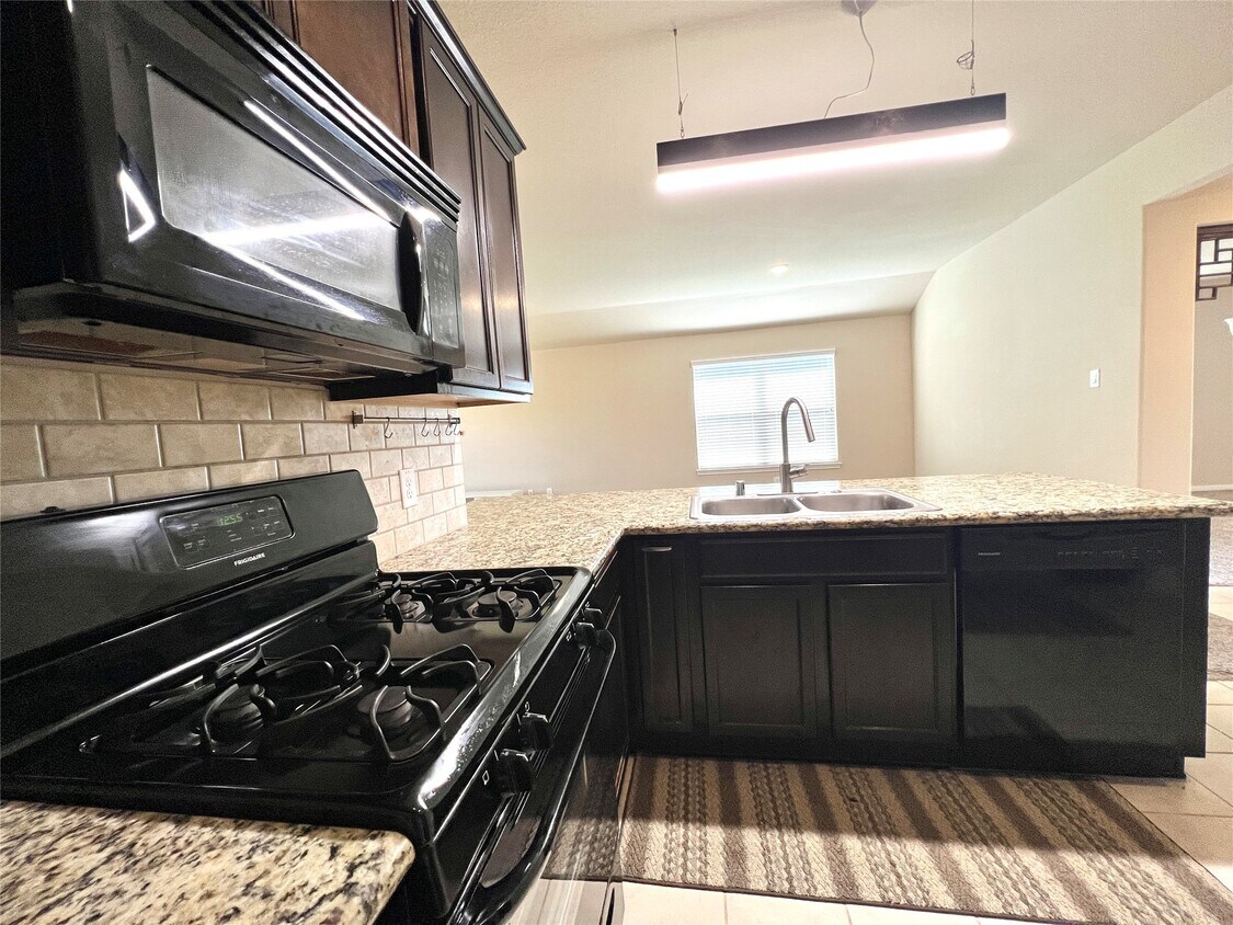 Building Photo - 28806 Innes Park Pl