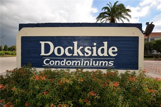 Dockside - 2556 Woodgate Blvd