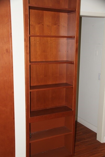 Foto del edificio - 2110 Farrell Ave