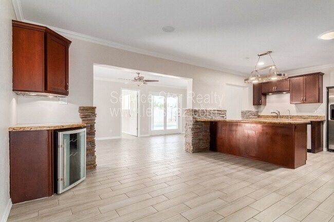 Building Photo - 132 E Pebble Beach Dr