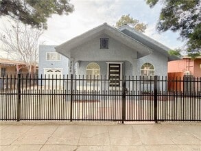Building Photo - 5325 Latham St