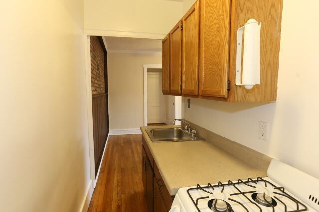Foto del edificio - 958 W Cornelia Ave