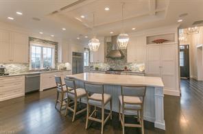 Building Photo - 205 15th St S