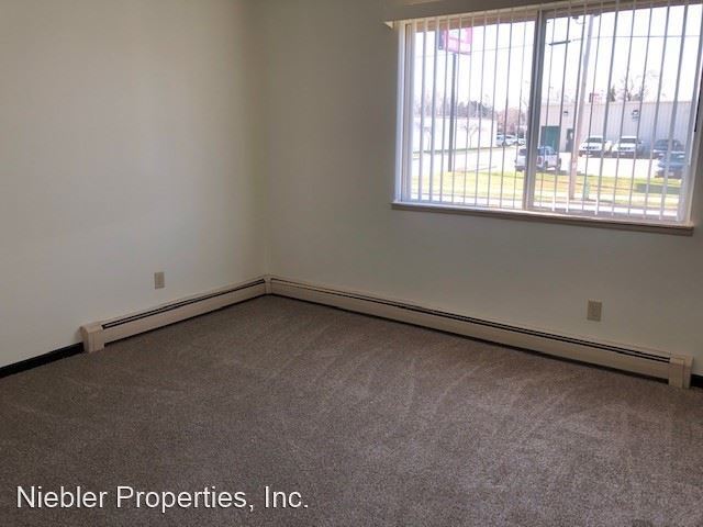 Building Photo - 3 br, 1.5 bath House - 706 Stillwell Avenue